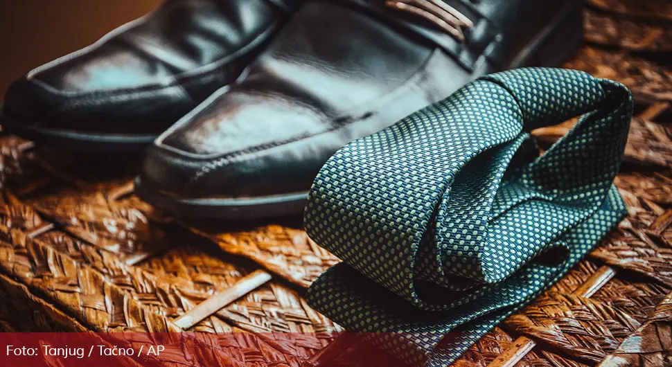 Vic dana: Zove čovjek prodavnicu obuće