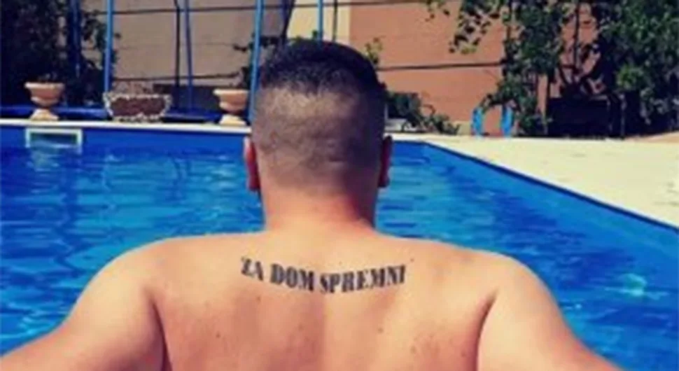 Službenik Direkcije za koordinaciju policijskih tijela BiH veliča "Oluju" uz ustaški pozdrav