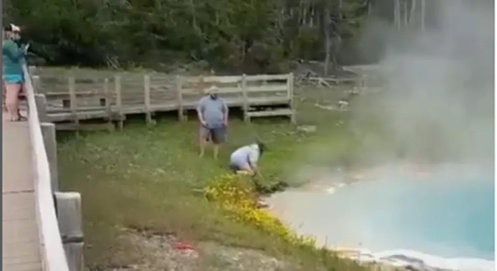 Zašto? Umočila ruku u izvor sa ključalom vodom da provjeri koliko je vruća pa se pokajala