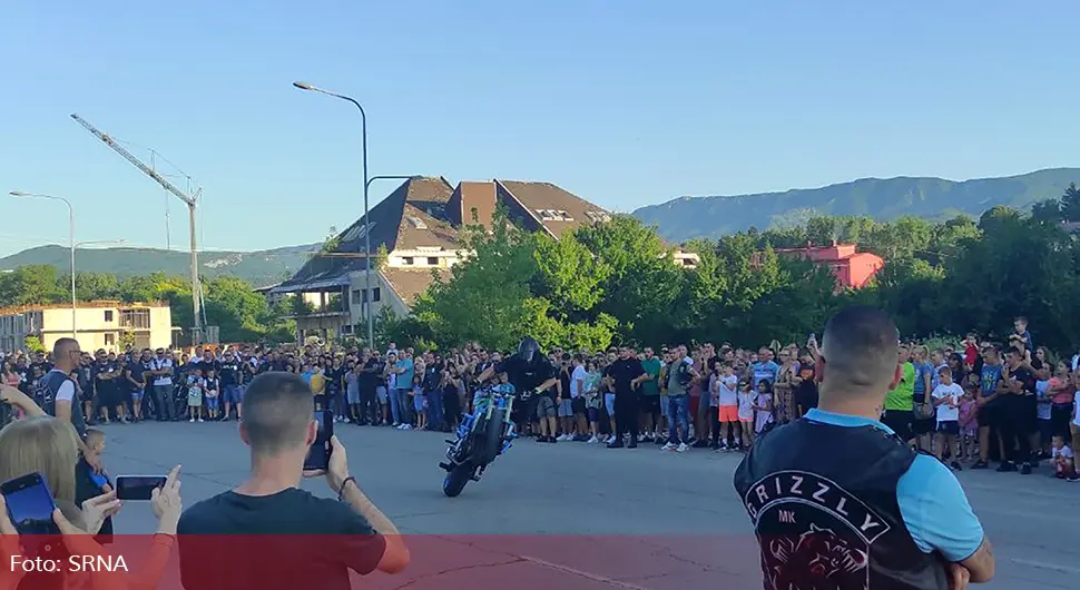 Moto-susret u Drvaru okupio bajkere iz zemalja regiona