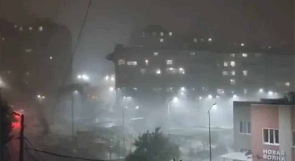 Jako nevrijeme u Sevastopolju i Simferopolju - padali krovovi