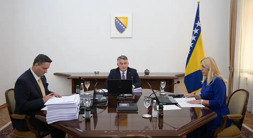 "Тражили Цвијановићеву да скине с дневног реда": Иницијатива за Трампа и на наредној сједници