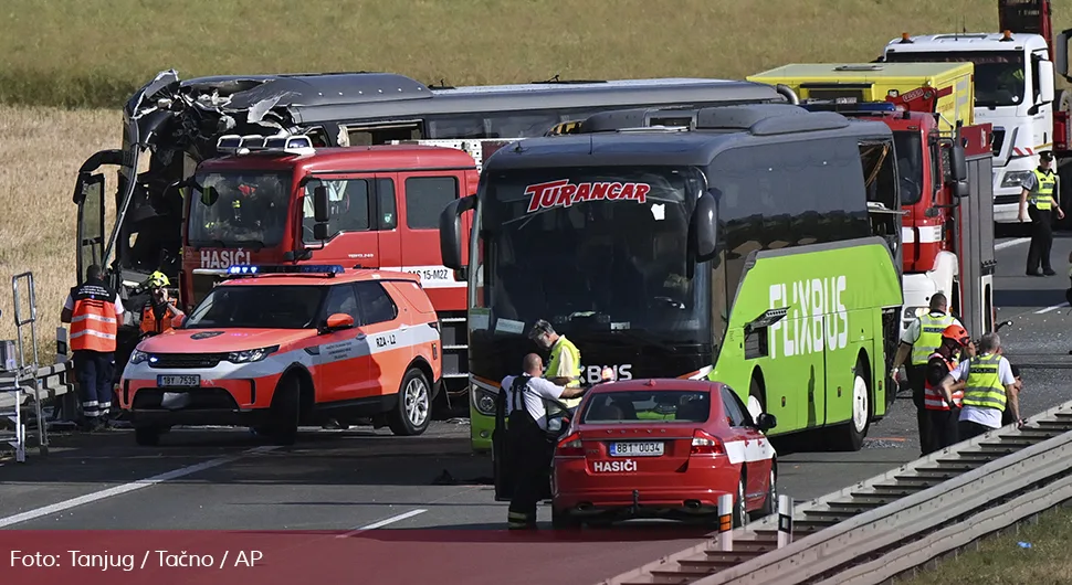 Desetine povrijeđenih u sudaru dva autobusa: Ne zna se odakle su putovali