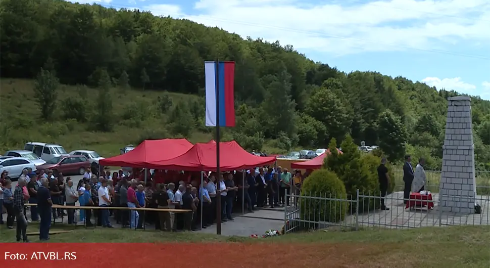 Služen parastos i položeni vijenci na Rogoju