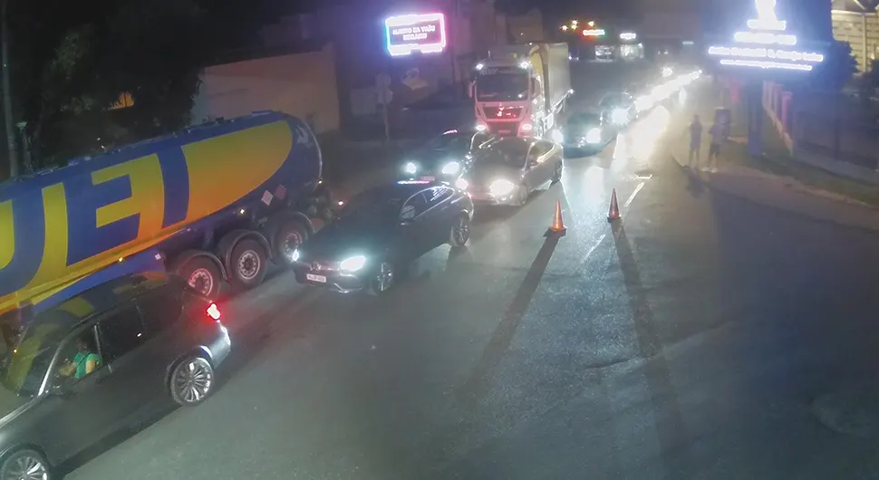 Gužve na više graničnih prelaza