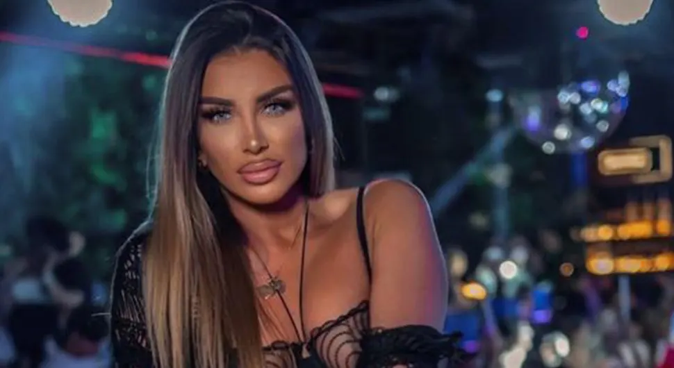 Dalila se zaigrala u fotošopu, neprepoznatljiva na fotografijama