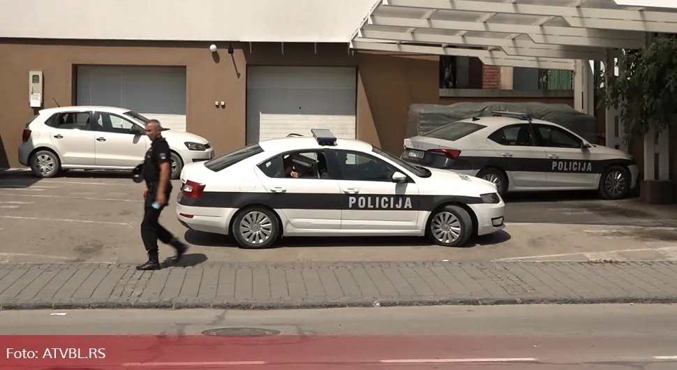 Velika akcija policije u Gradačcu, pretresi na više lokacija