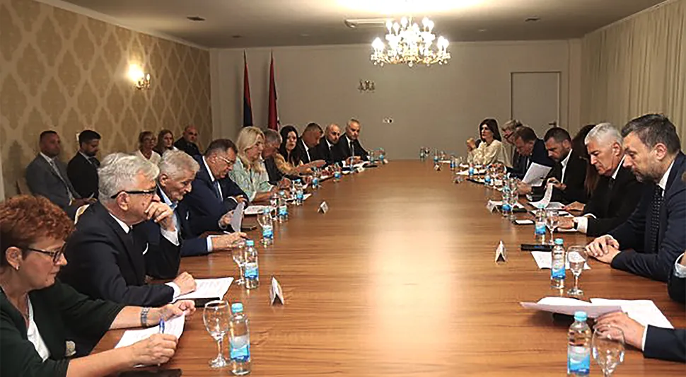 PRENOS KONFERENCIJE ZA NOVINARE: Nakon sastanka vladajućih stranaka na nivou BiH