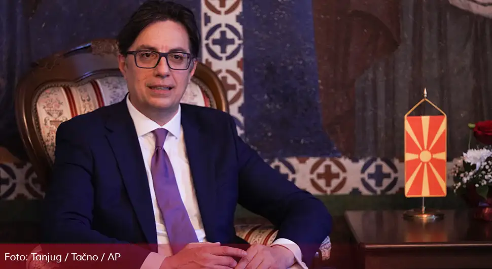 Pendarovski: Sankcionisati odgovorne za isticanje zastave "Velike Albanije"