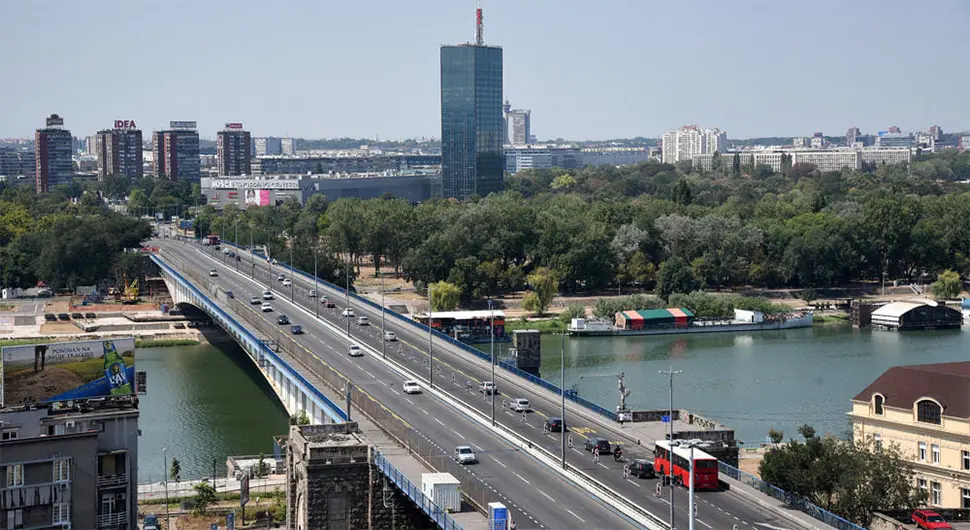 Užas u Beogradu: Muškarac pao sa Brankovog mosta
