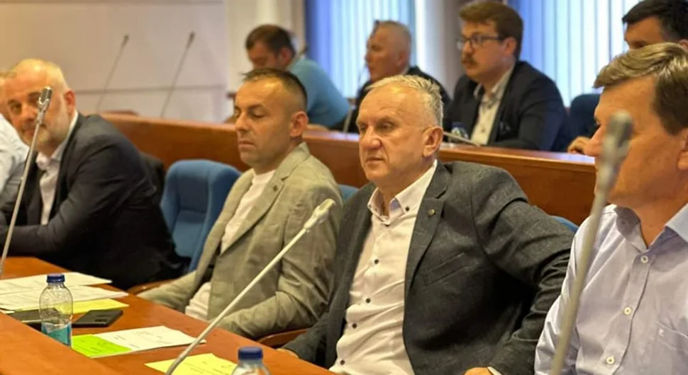 Tubak: Treba zaštititi institucije Republike Srpske
