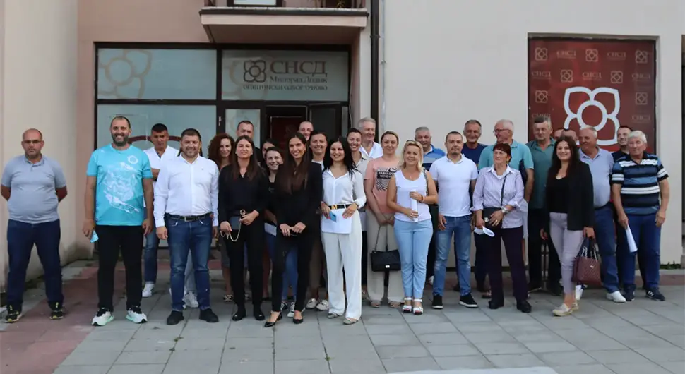 Sedma izborna konferencija OO SNSD-a Trnovo: Miroslav Bjelica izabran za predsjedniкa