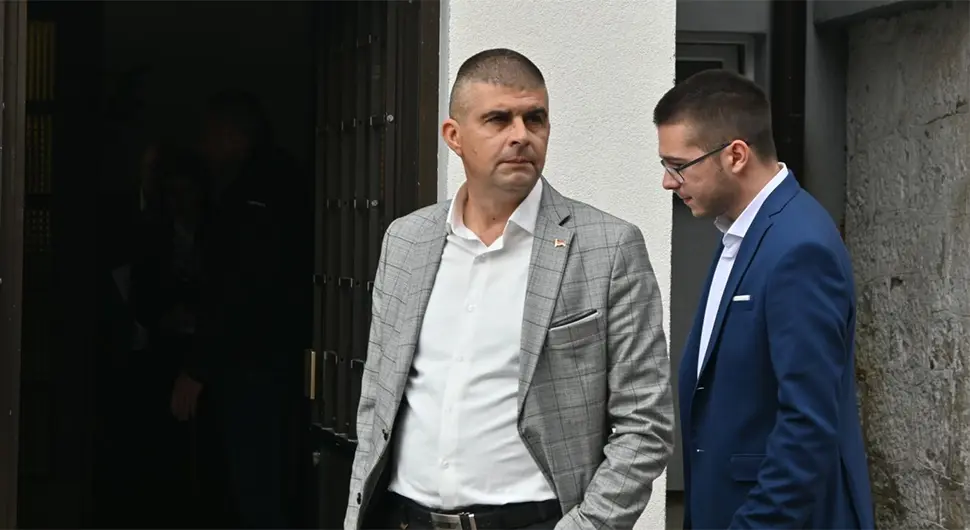 Шекара: Хајка неуставних институција и странаца против Српске