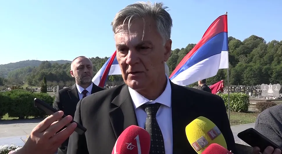 "Све што је Шмит радио од првог дана је незаконито"