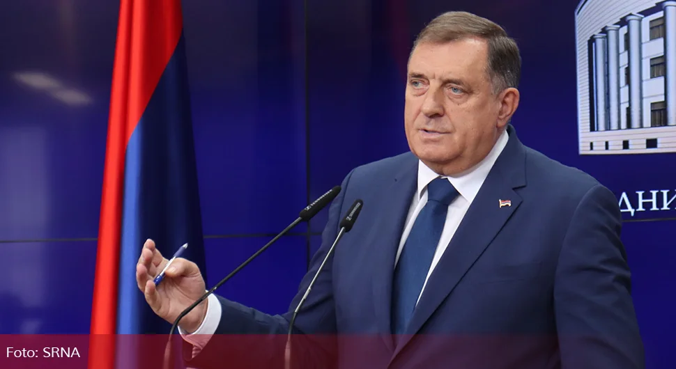 "Насилна смјена предсједника Српске - напад на уставно уређење"