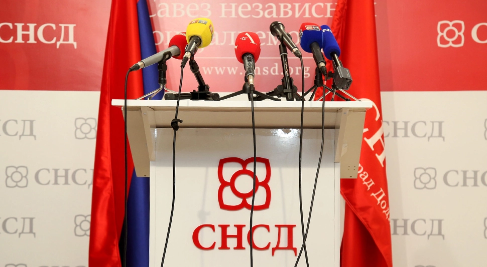 СНСД: Српска добро зна шта се договара између бањалучке тројчице и сарајевске тројке