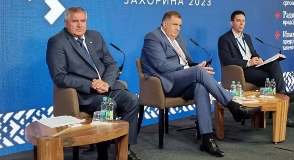 Višković: Važno da mladi postanu partner institucijama