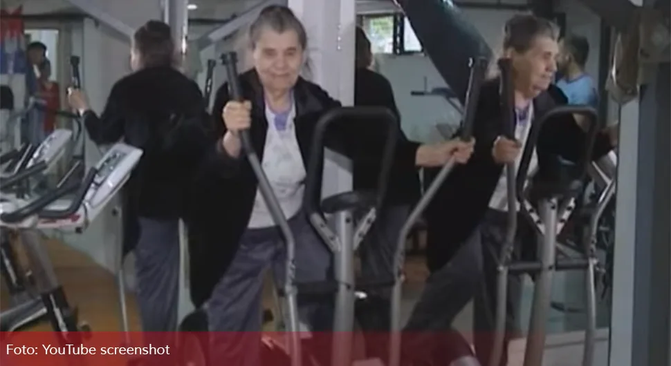 Zajednički prostor pretvorili u teretanu: Vježba i baka Draga (80)