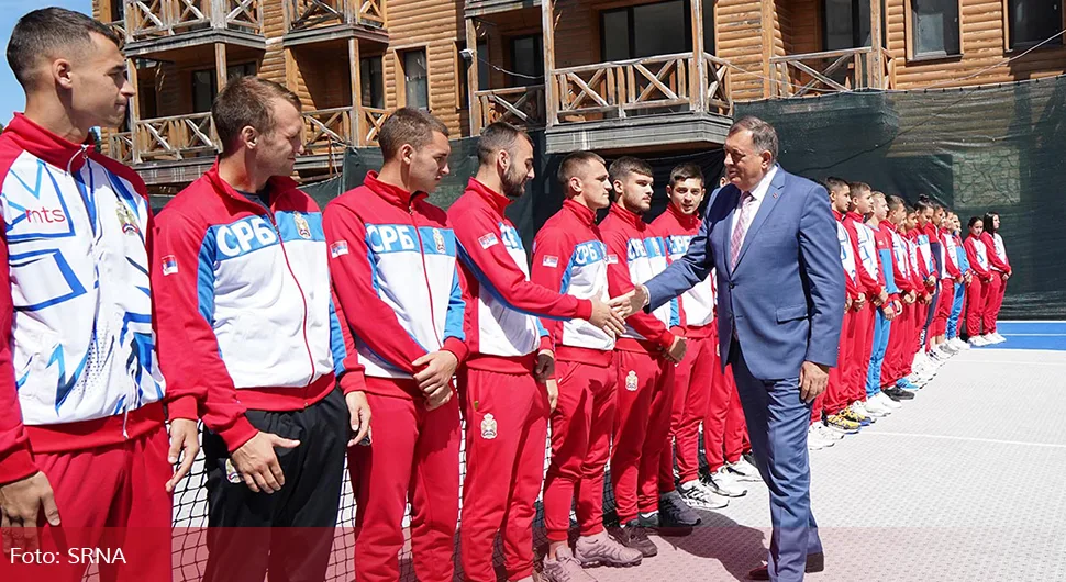 Bokseri na pripremama na Jahorini, posjetio ih Dodik