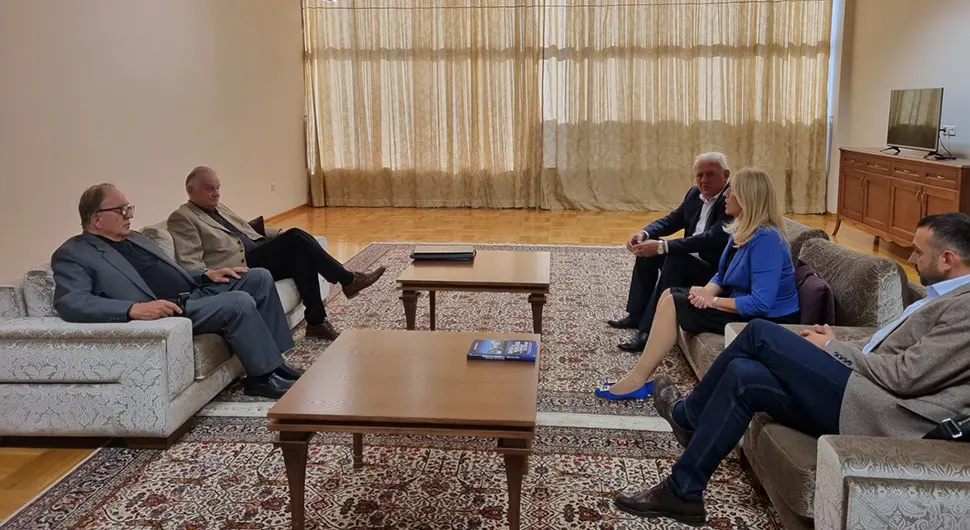 Цвијановићева са представницима Асоцијације "Ствараоци Републике Српске"