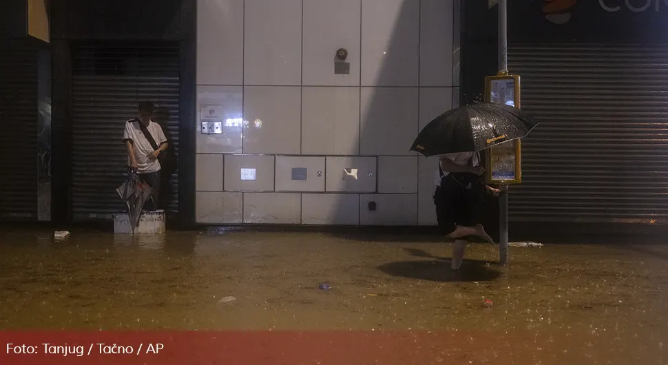 Najveće padavine u Hong Kongu u posljednjih 140 godina