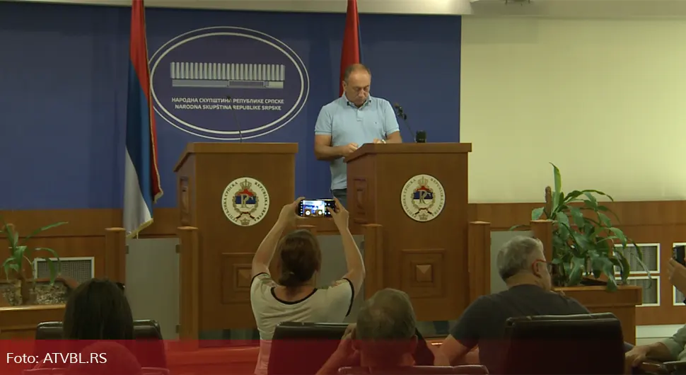 Ko o čemu, PDP o Dodiku: Crnadak zabio auto-gol