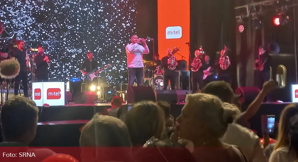 Veliki koncert u Banjaluci: Građani Srpske slave Dan srpskog jedinstva uz prvu trubu svijeta