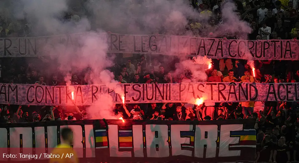УЕФА казнила Румунију због скандирања "Косово је Србија"