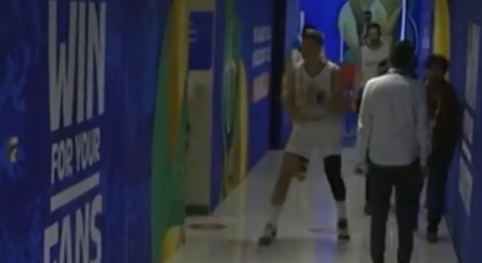 Boksovao ispred svlačionice - Jović pecnuo "Bruksa"