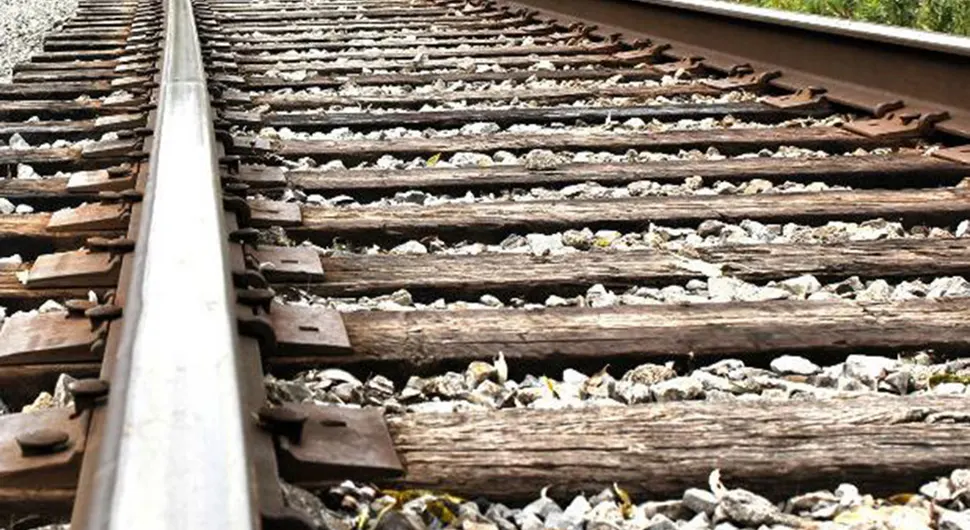 Nova tragedija: Voz usmrtio muškarca kod željezničke stanice