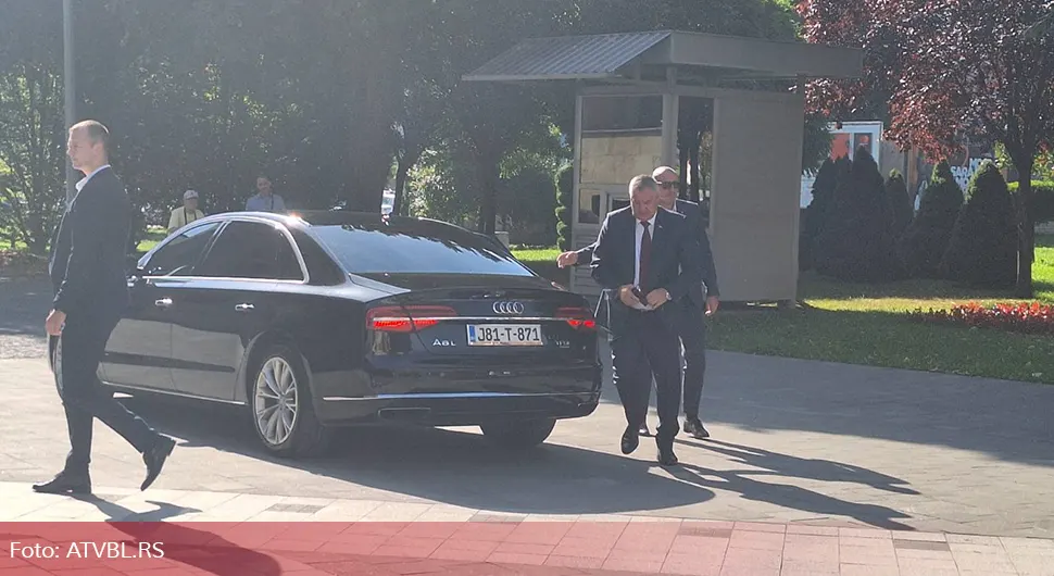 Počeo sastanak Dodika s nosiocima najodgovornijih funkcija