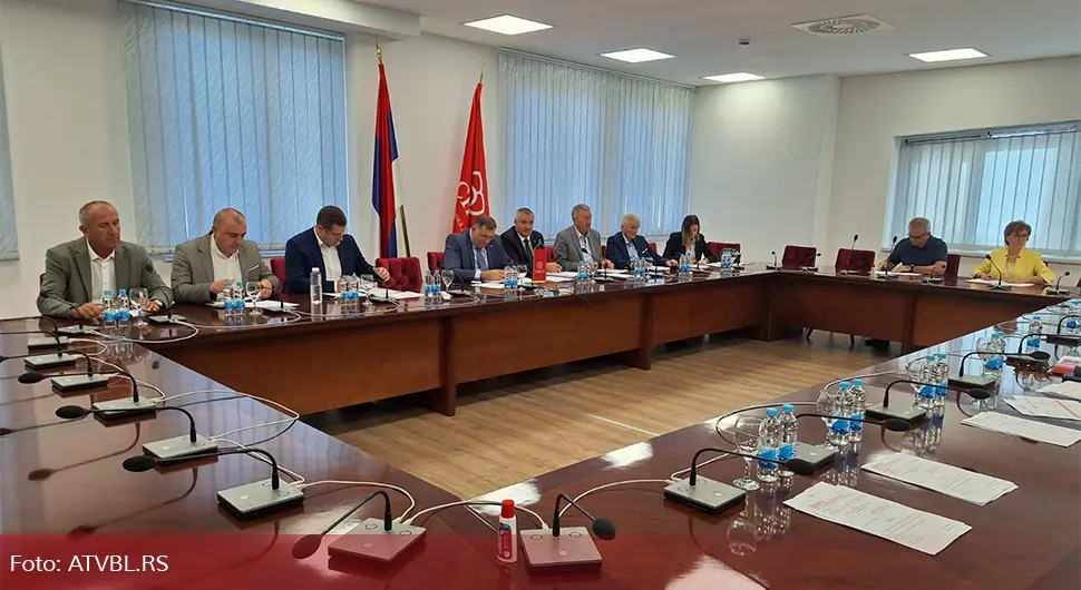 Конференција након сједнице Извршног комитета СНСД-а