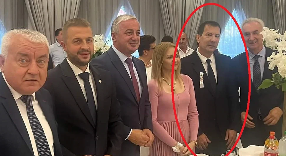 Власник БН-а посебан гост међу опозиционарима на свадби Небојше Вукановића