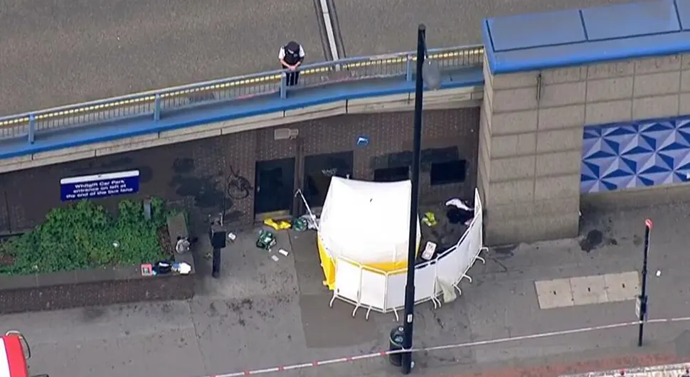 Напад у аутобусу: Убијена дјевојчица (15)