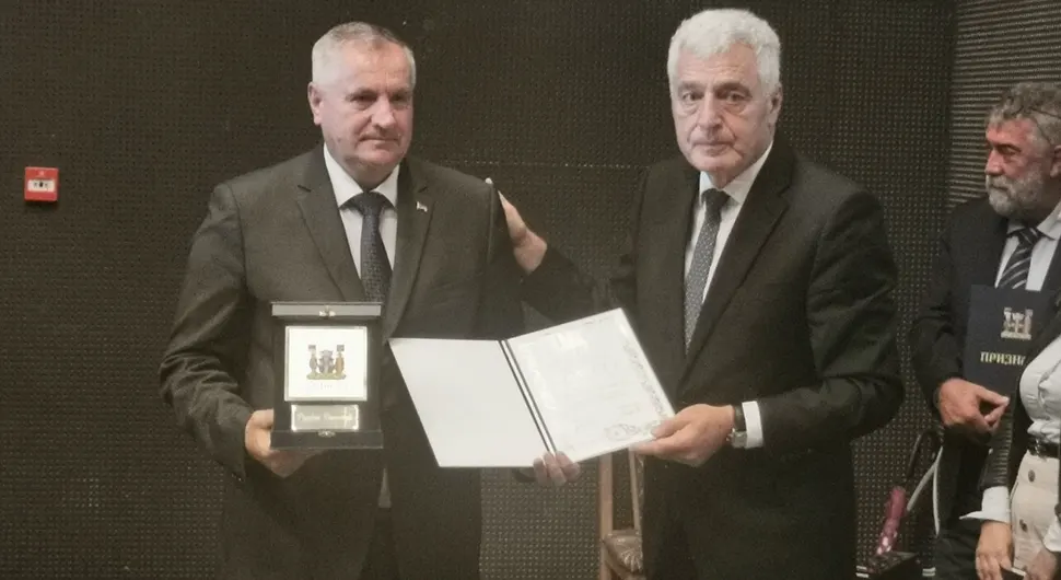 Вишковићу уручена Плакета општине Братунац