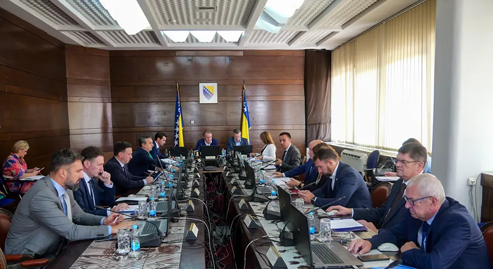 Влада ФБиХ смијенила управу КЦУС-а, ускоро одлази и Себија Изетбеговић
