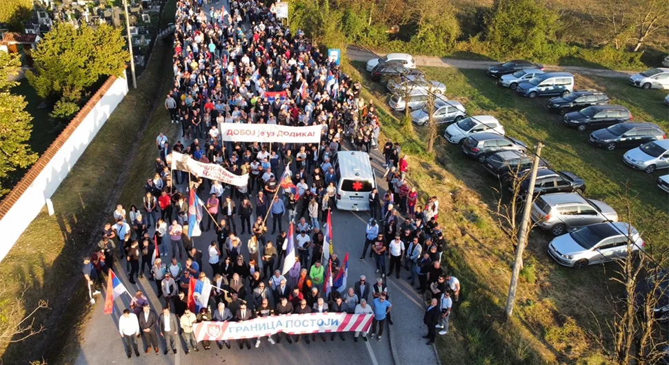 Величанствено Ново Горажде: На скупу "Граница постоји" више од 2.800 људи