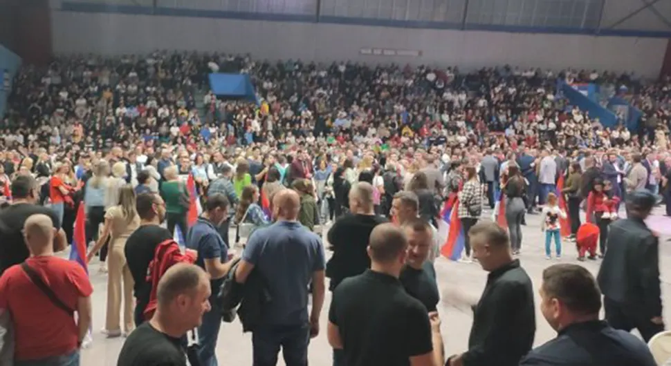 Порука из Зворника: У оваквим ситуацијама показати јединство