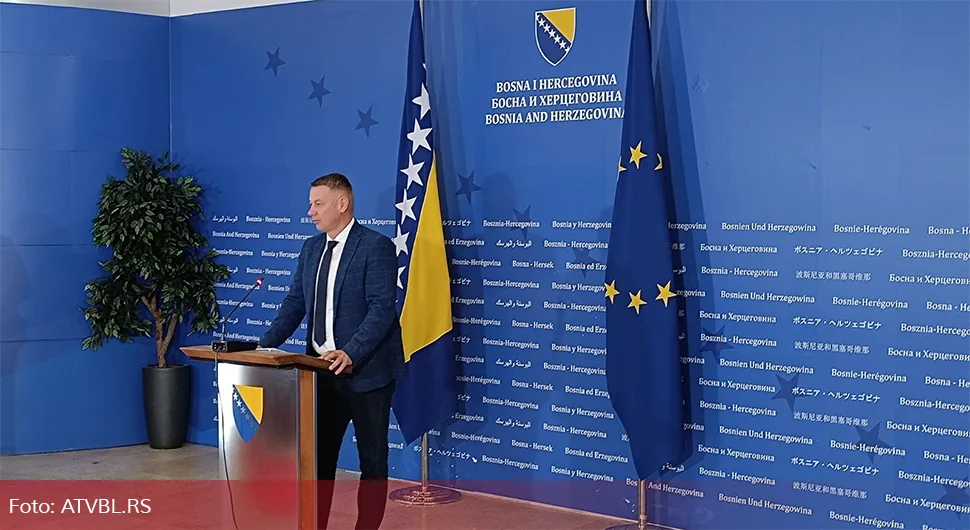 'Нешић подноси оставку, ујутру потписује'
