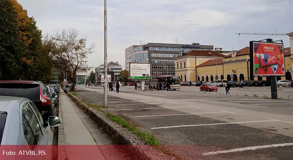 Паркинг Старе аутобуске станице у Бањалуци ипак затворен