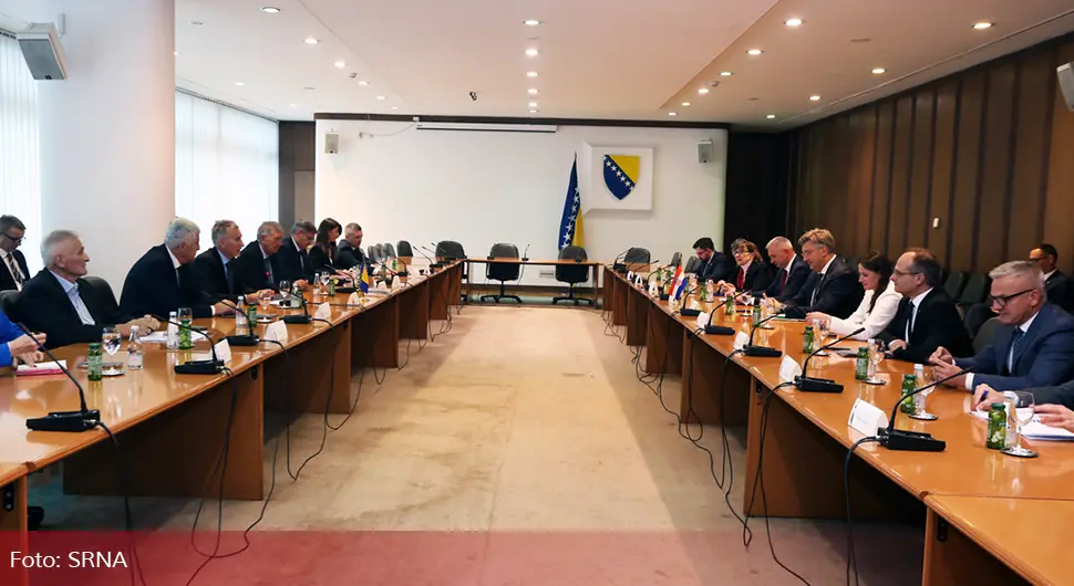 Чланови Колегијума оба дома са Пленковићем о путу БиХ у ЕУ
