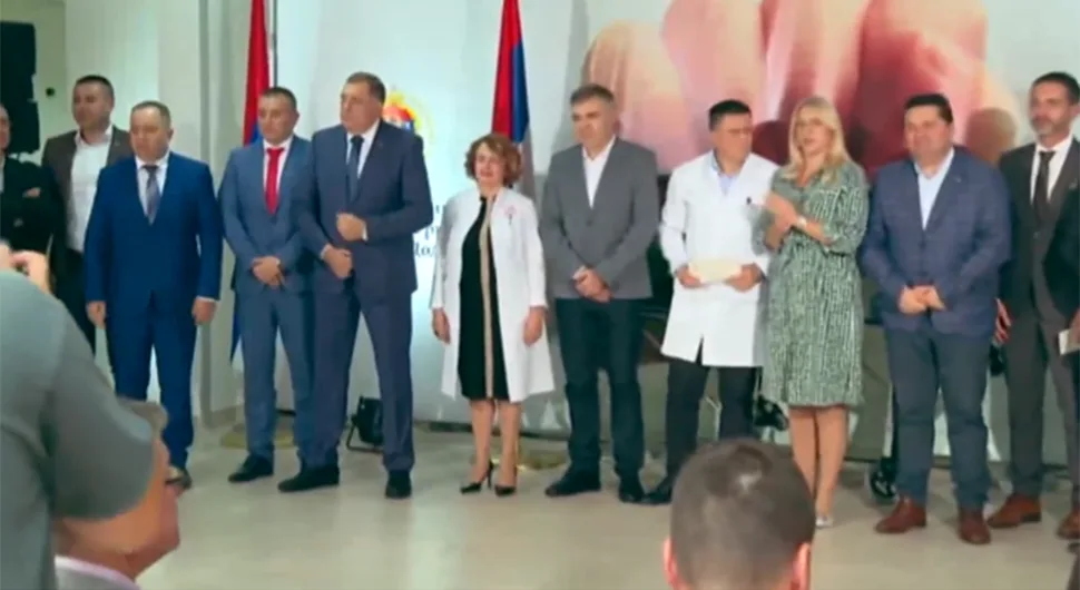 Уручени транспортни инкубатори болницама у Српској