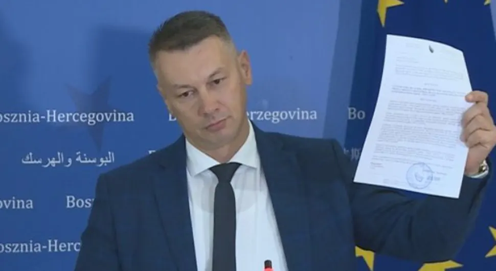 "Нема сметњи да приступим тајним подацима"