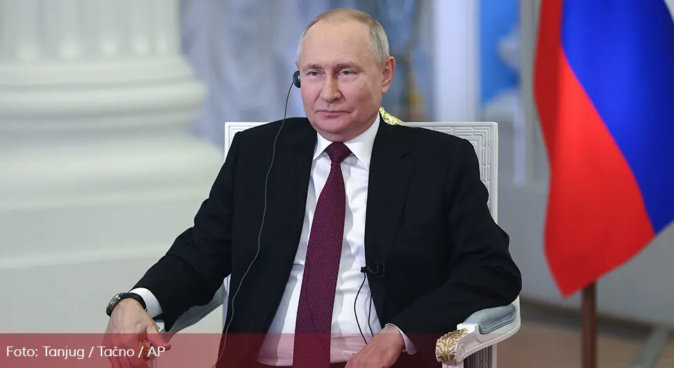 Интернет бруји о образима Владимира Путина: "Јасно је да није он"