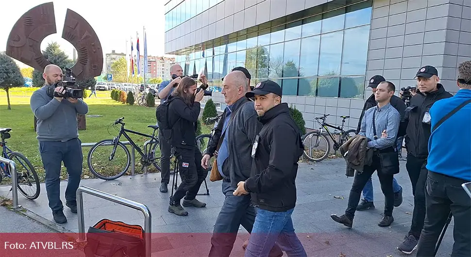 Осумњичени за 19 кривичних дјела: Службеницима Пореске управе одређен притвор