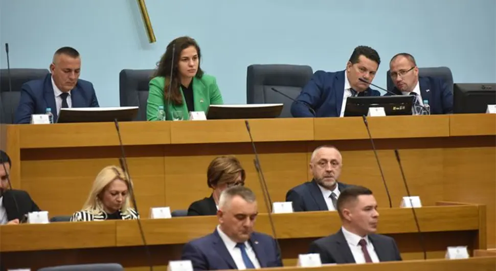 Стевандић: Парламент данас потврђује виталне ствари за Српску
