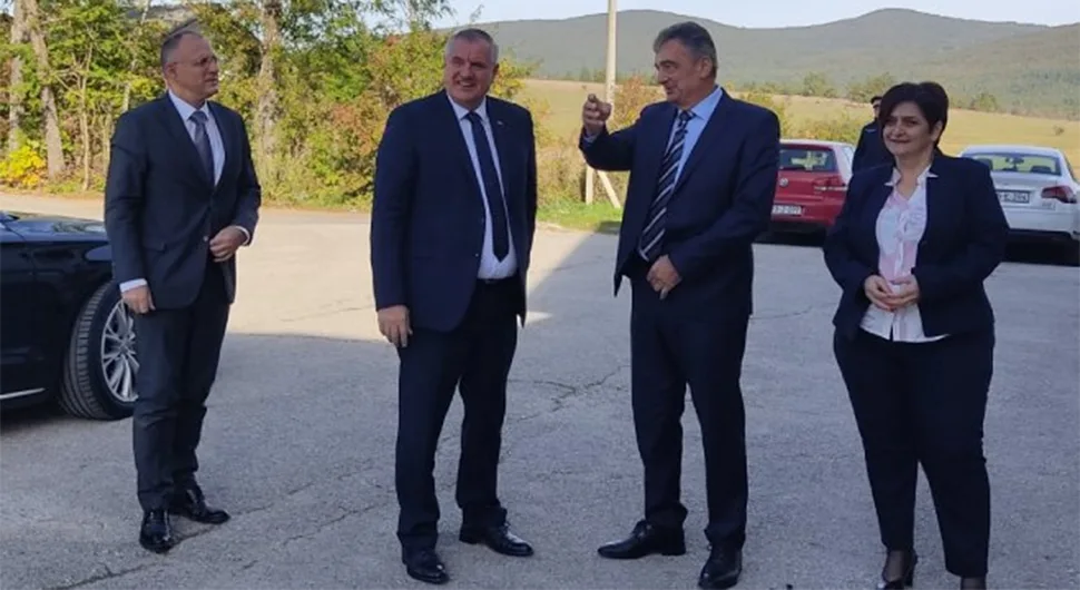 Вишковић са начелником Ковачевићем