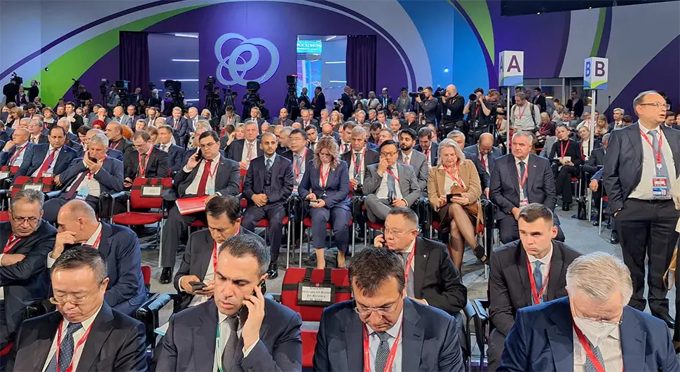 Вишковић на пленарној сједници форума којом предсједава Путин