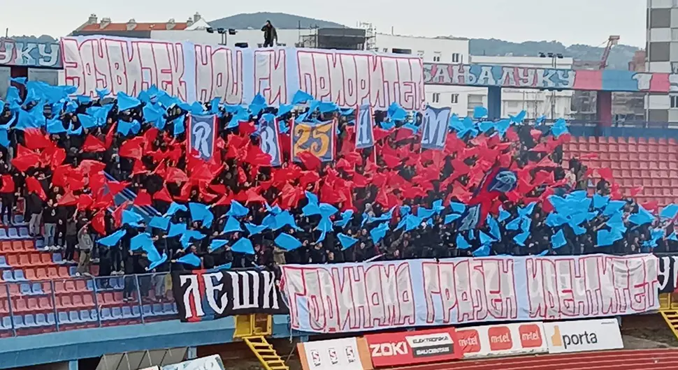 Борац води након првог полувремена против Жељезничара