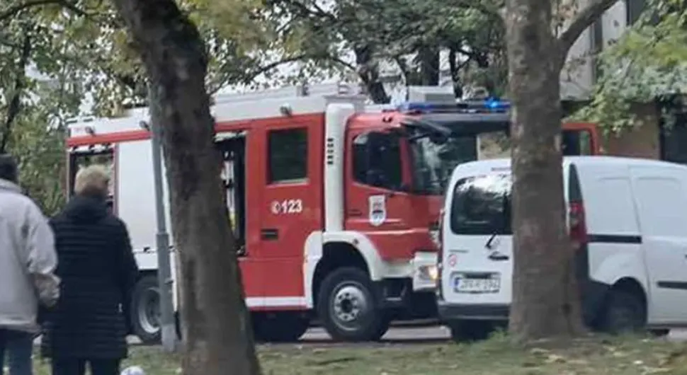 Горио аутомобил у Бањалуци